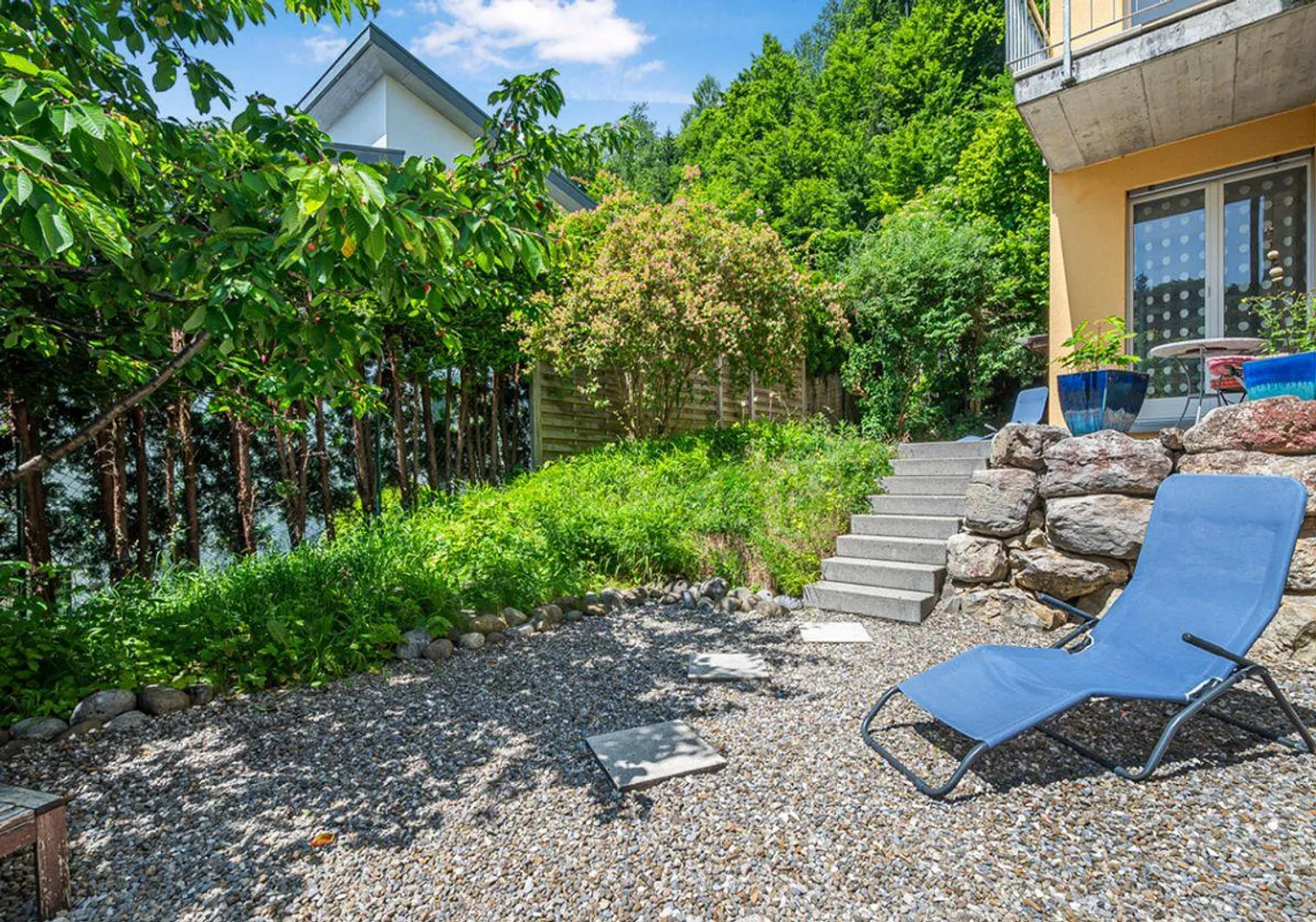 VERSATILE - SPACIOUS - CHARMING - Photo 10 of 12