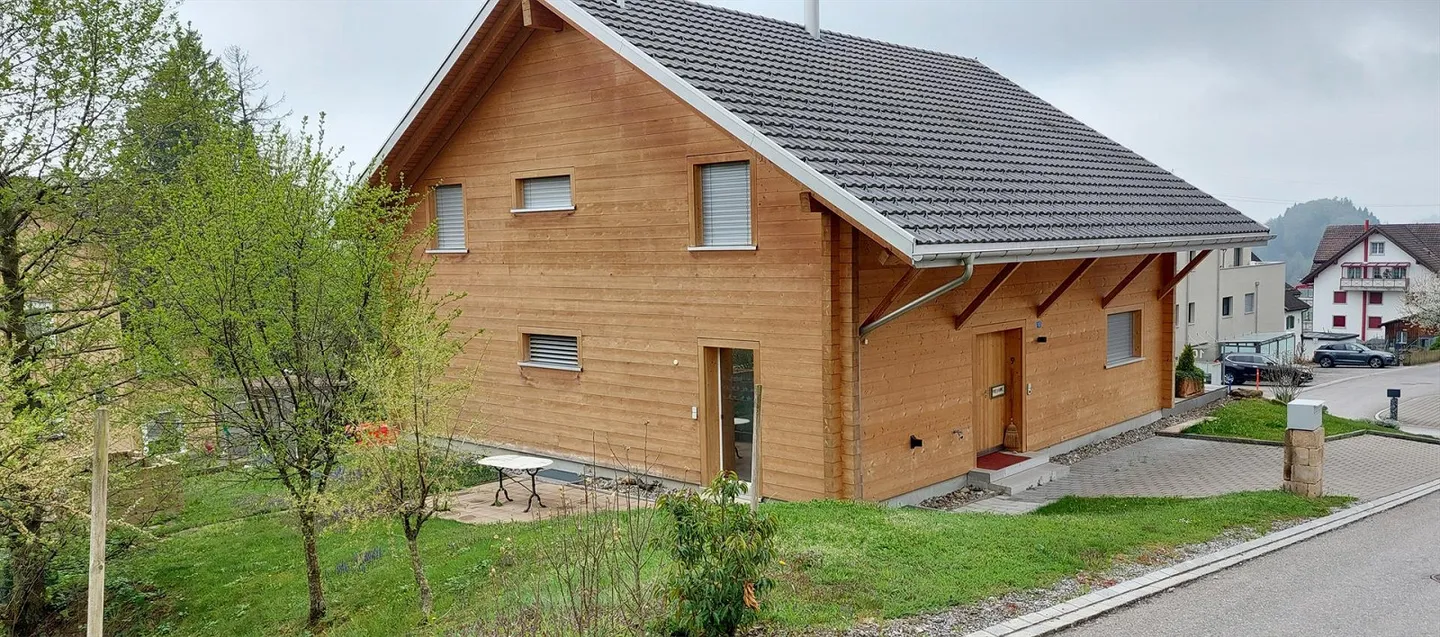 Casa indipendente e spaziosa con vista sulle montagne e sul lago - Foto 18 di 24