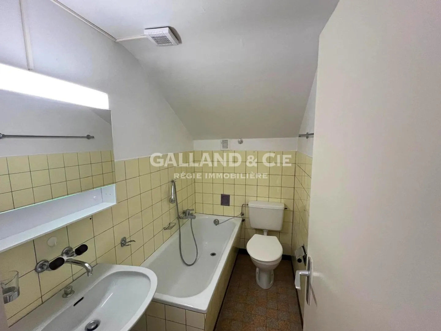 Una proprietà per soddisfarti! - Appartamento di 3 stanze - Foto 4 di 10