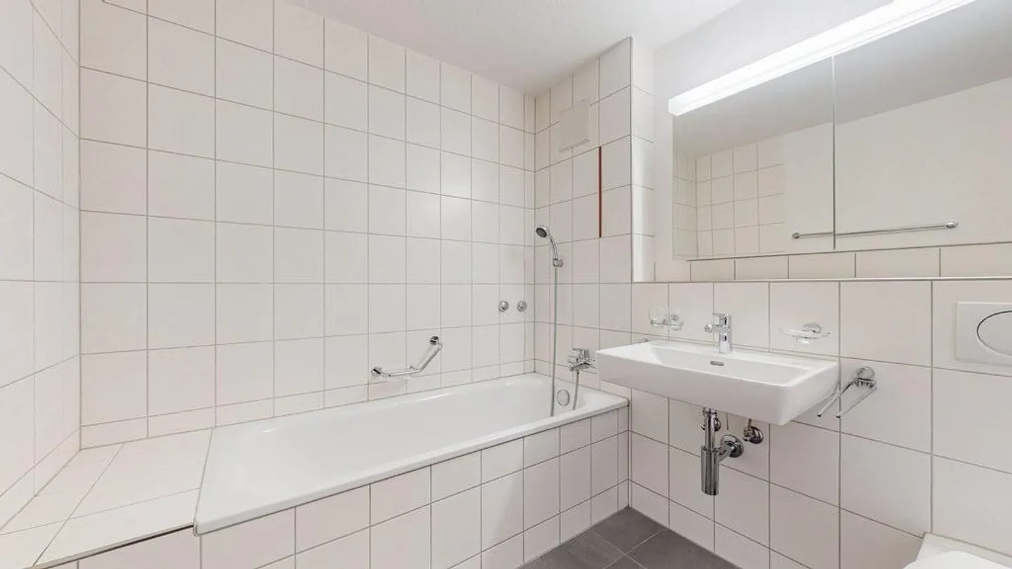 Appartement spacieux dans un quartier calme - Photo 3 sur 12