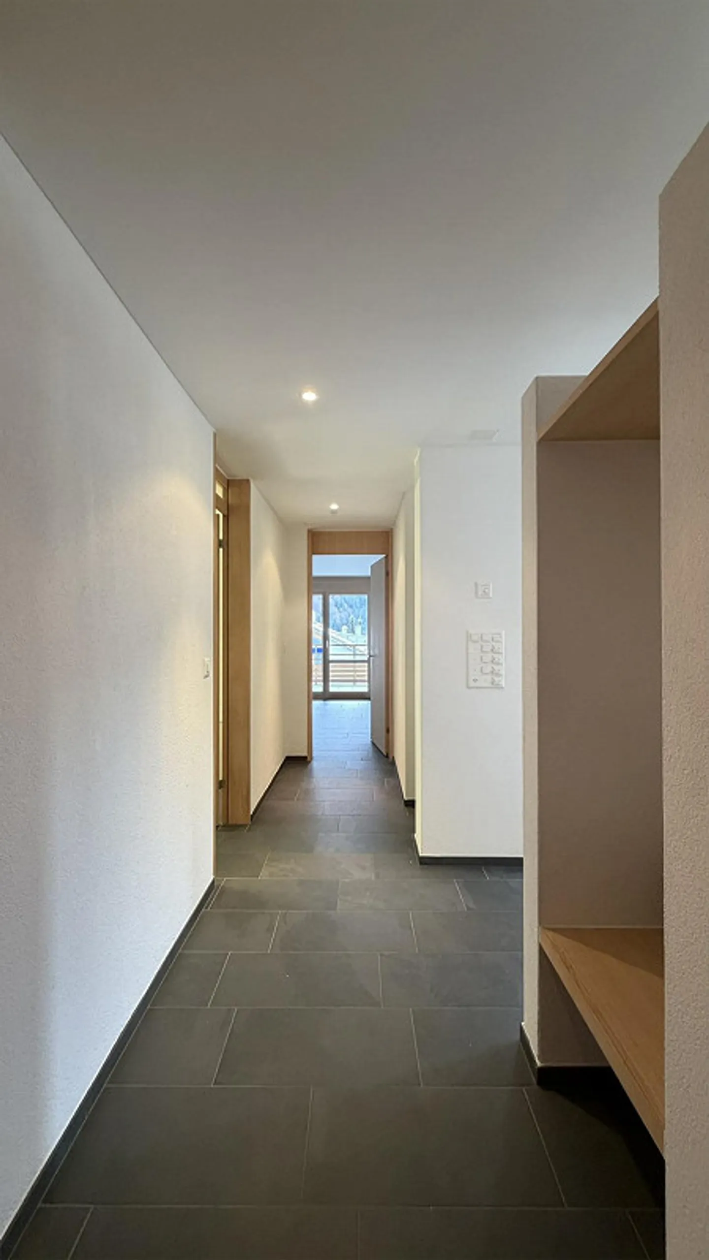 Moderne 3.5-Zimmerwohnung in Schiers - Foto 4 von 16