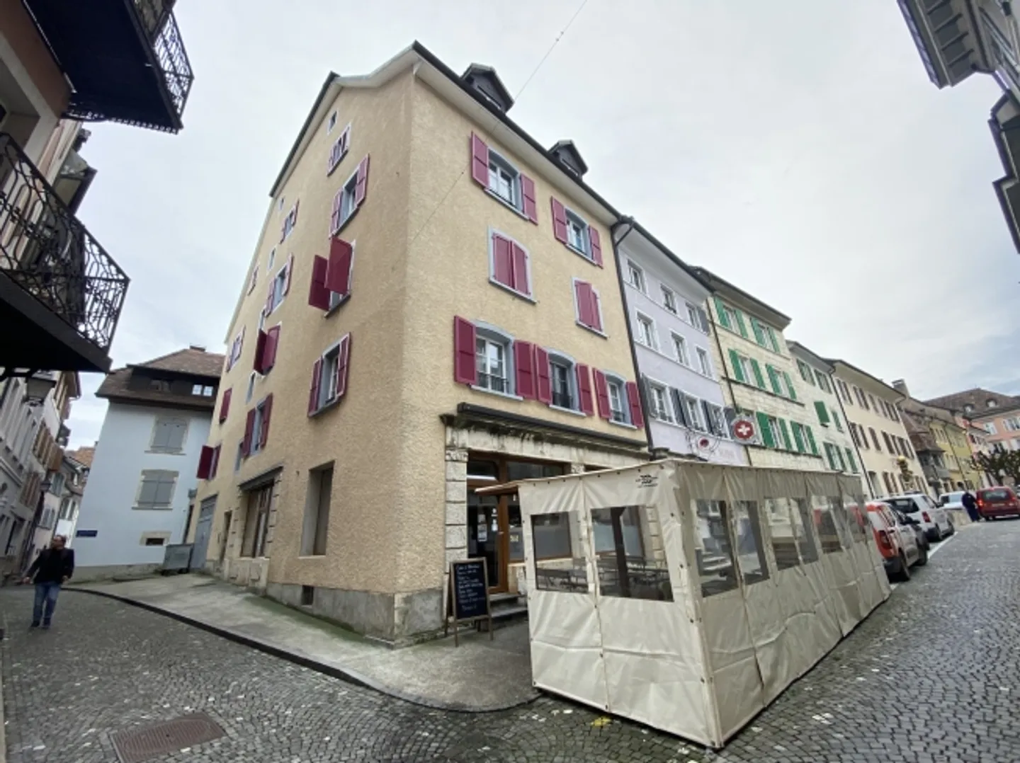 Charming 3.5-room duplex in the old town - Photo 1 of 15