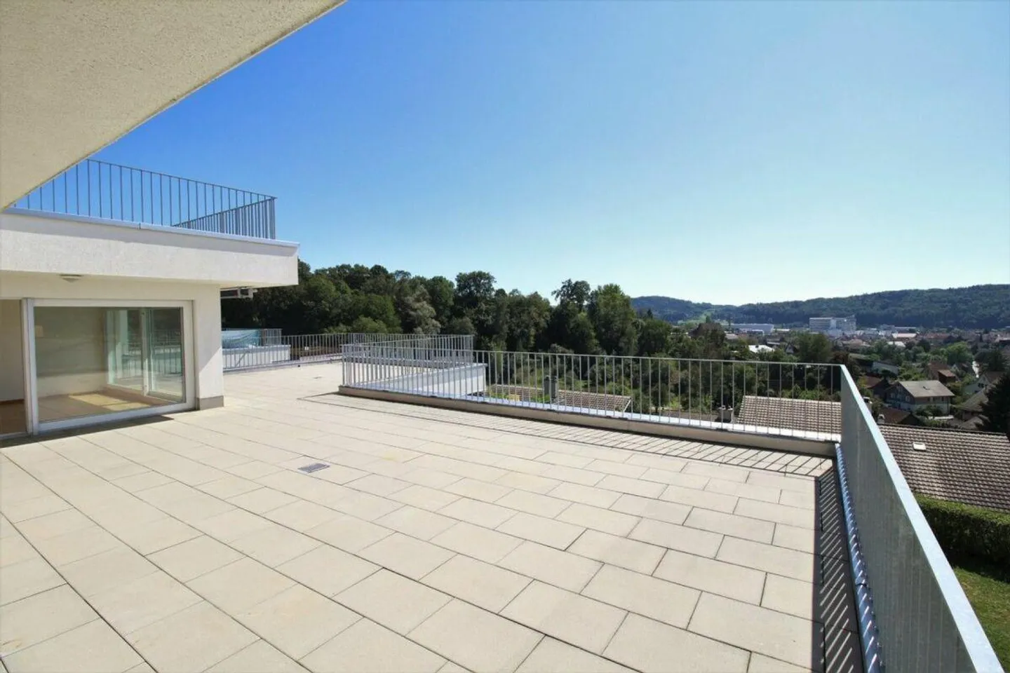 Bellissima vista panoramica dalla grande terrazza! - Foto 2 di 13