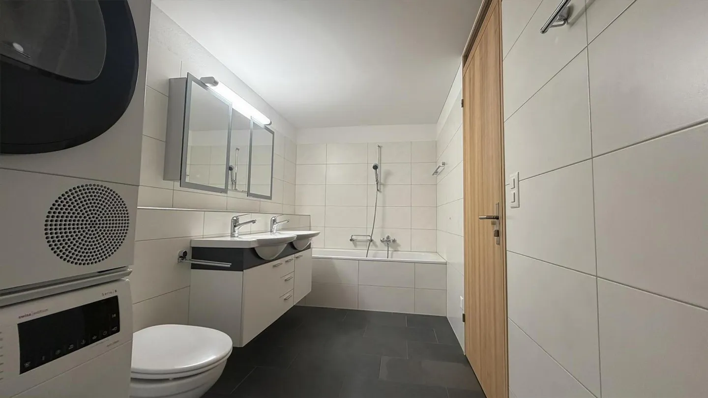 Moderne 3.5-Zimmerwohnung in Schiers - Foto 9 von 16