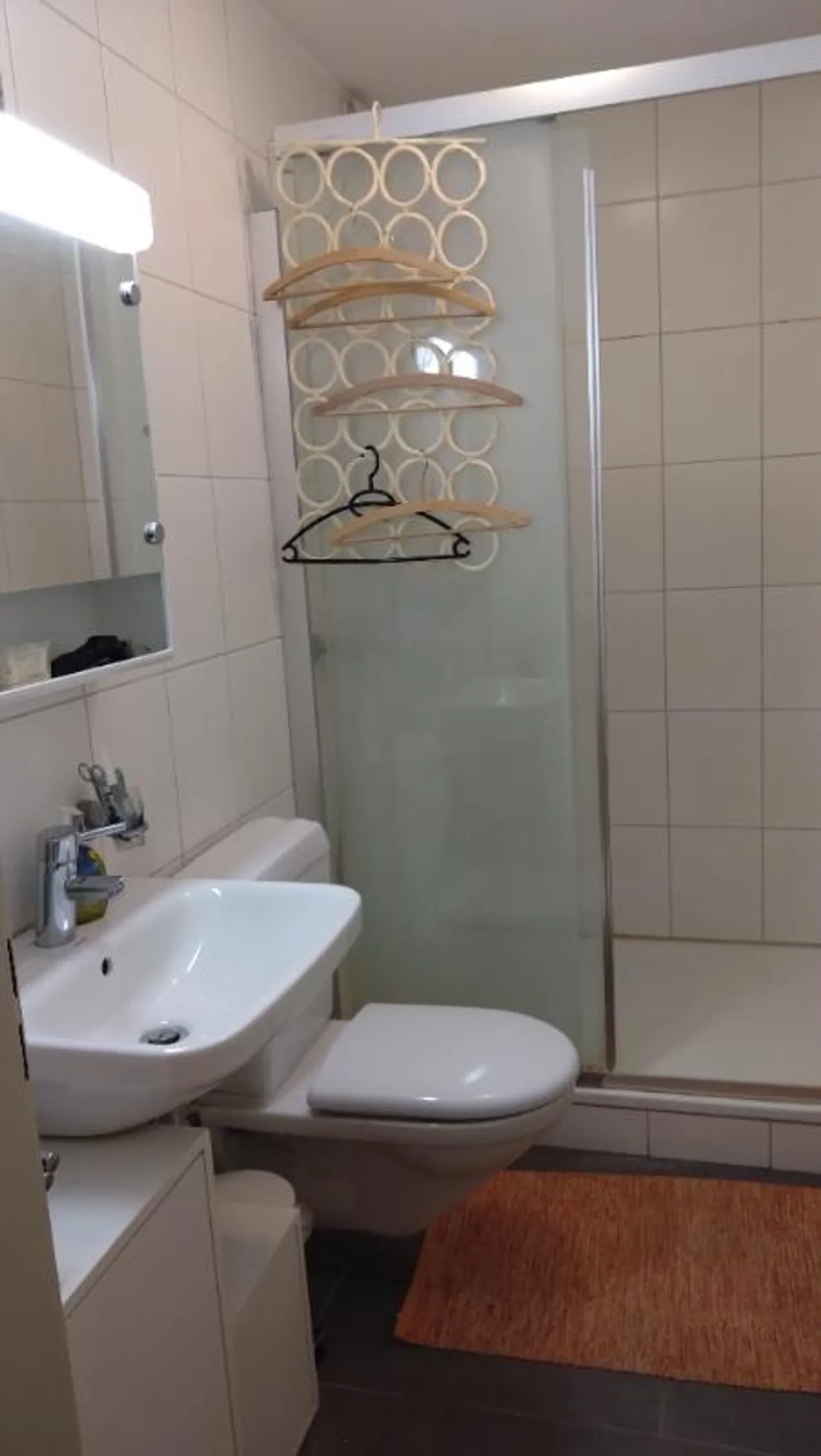 2 Room Apartment - Photo 3 of 4