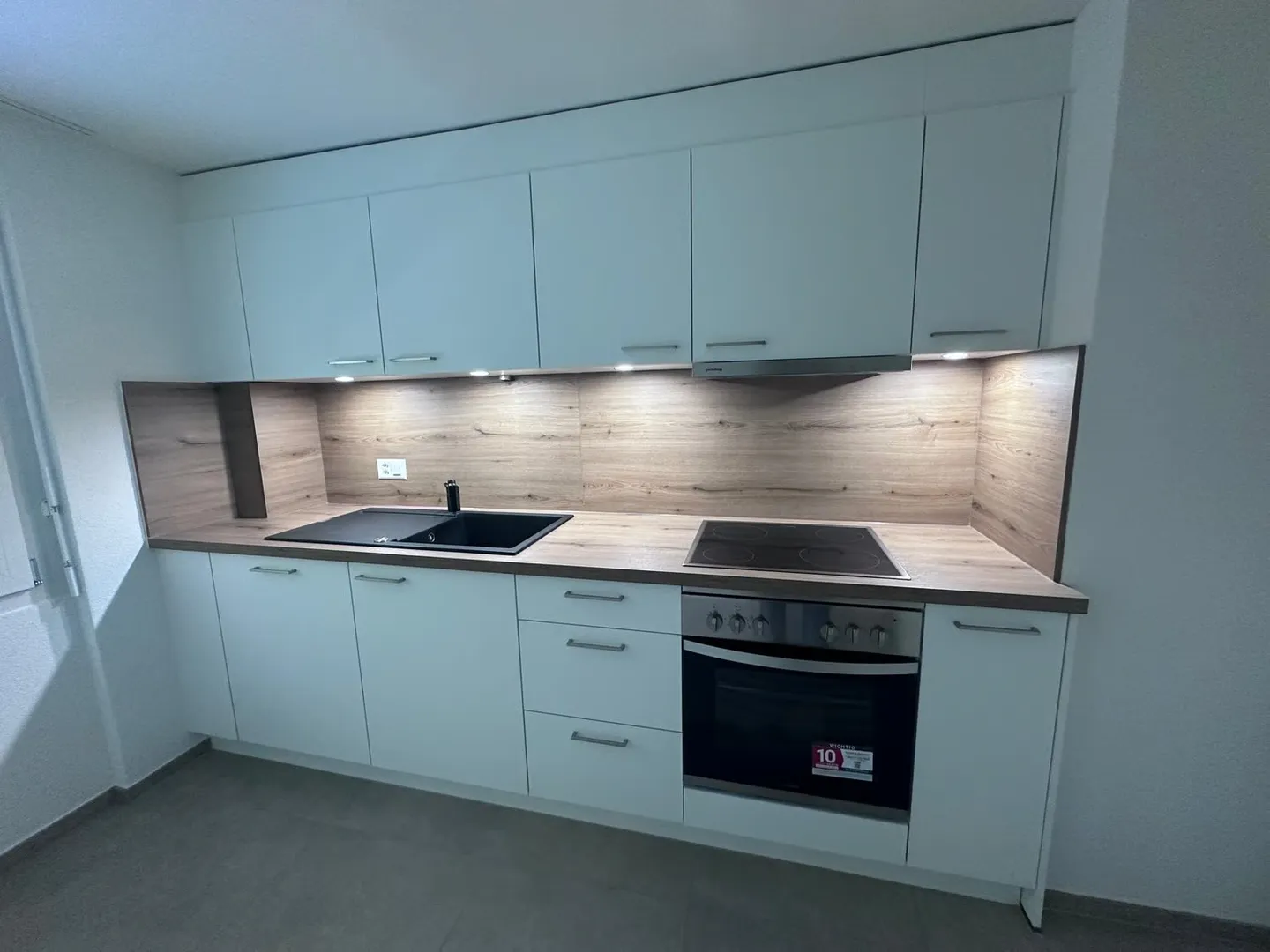 Frisch sanierte, moderne 3 Zimmer Wohnung mit Balkon – sofort verfügbar! - Photo 1 of 10