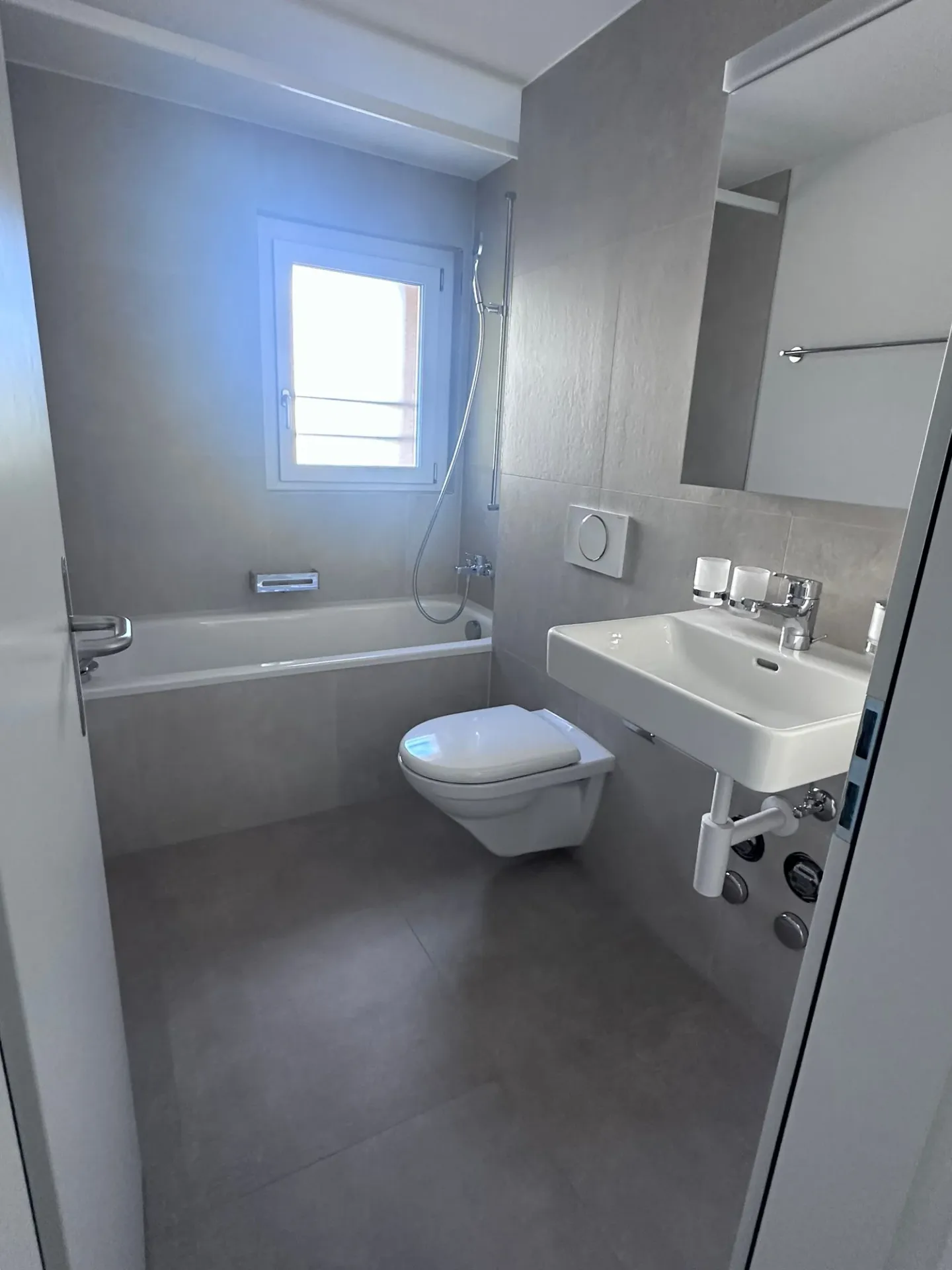 Frisch sanierte, moderne 3 Zimmer Wohnung mit Balkon – sofort verfügbar! - Photo 7 of 10