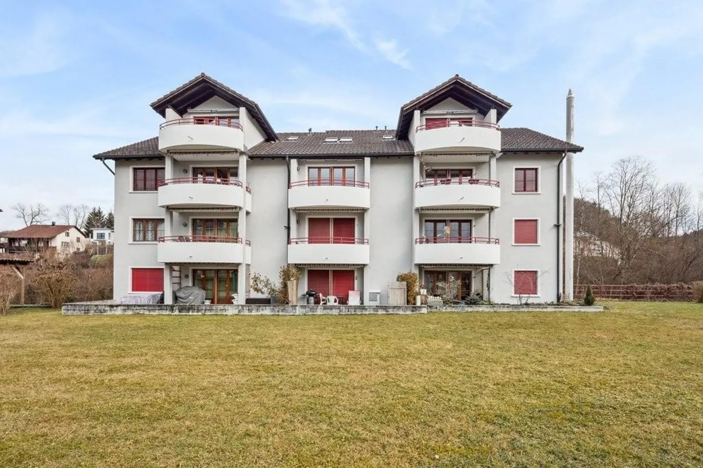 Charmante Appartement sous les combles avec cheminée - Photo 1 sur 8