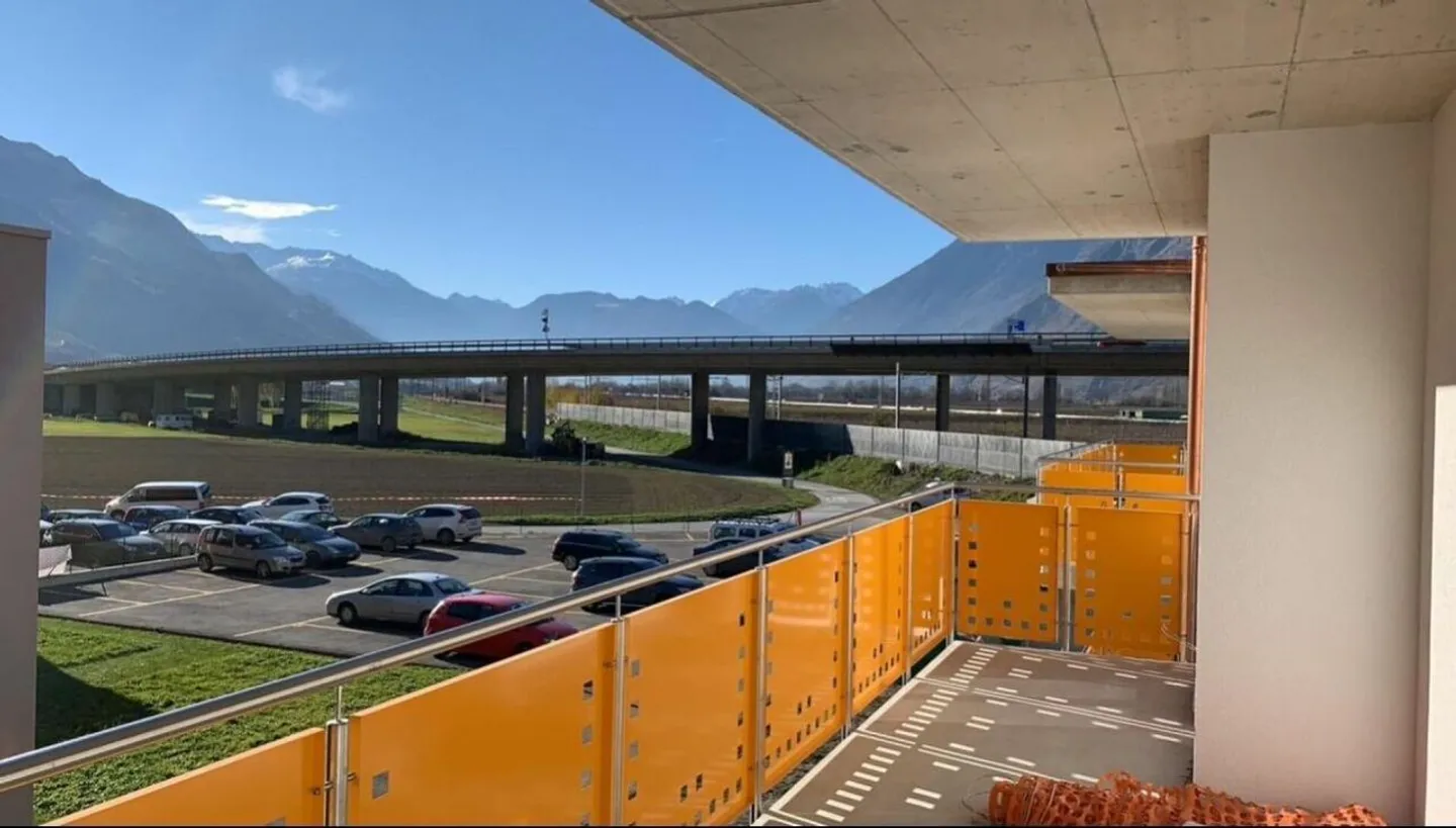 geräumige 3,5 Zimmer helle Wohnung mit Balkon und Außenparkplatz - Foto 8 von 8