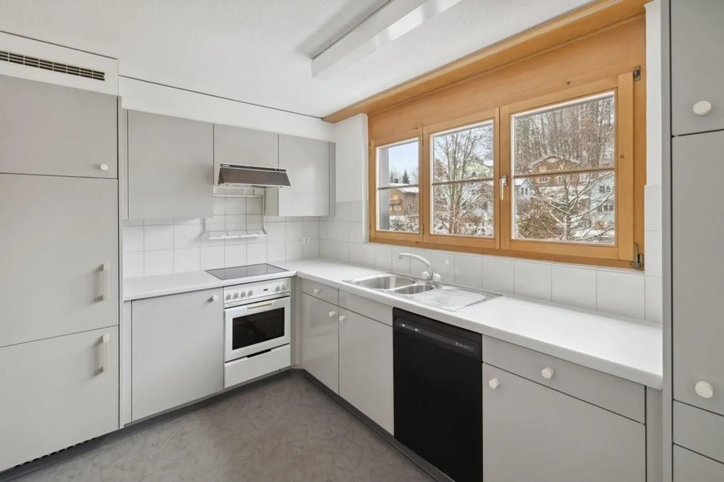 Charmante Appartement sous les combles avec cheminée - Photo 6 sur 8