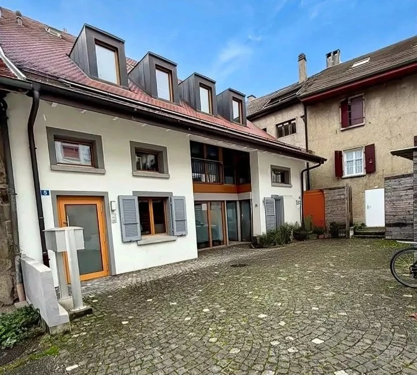 Spacious Apartment with Terraces - Photo 14 of 15