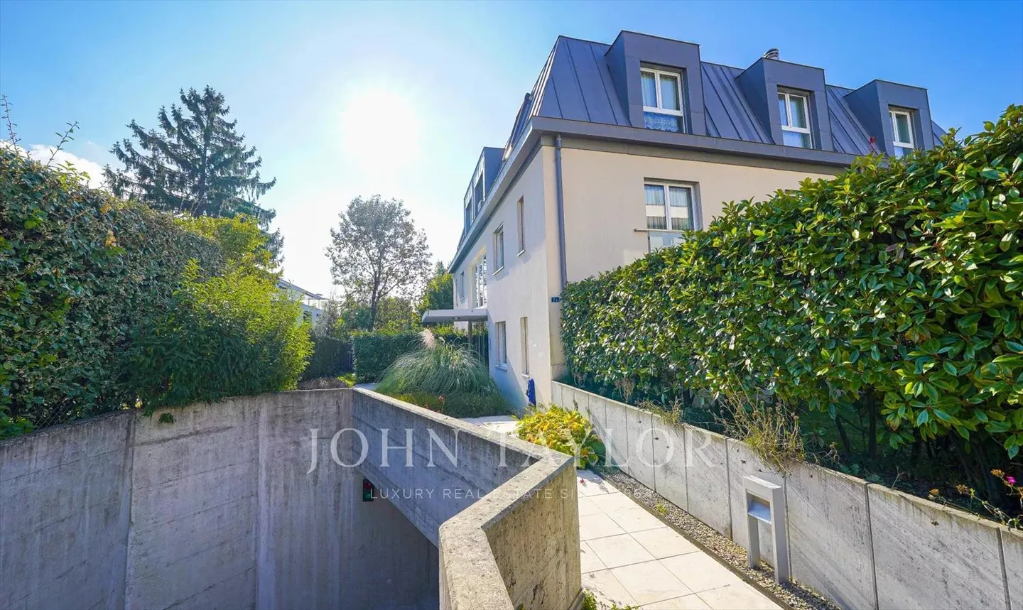 Extraordinary Duplex Apartment in Attica - Photo 11 of 11