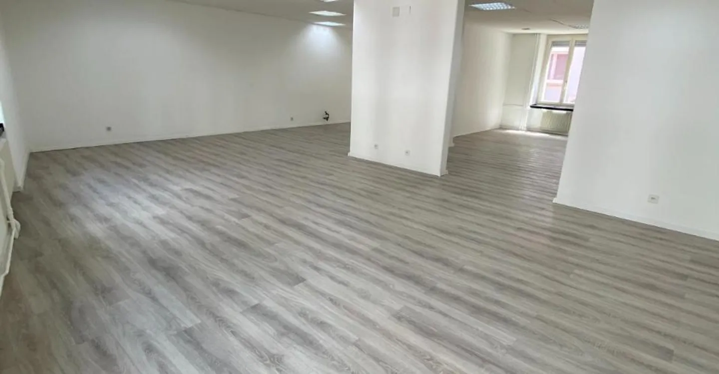 Sehr schöne Büros / Gewerbeflächen von 90 m2 in Delémont - Foto 8 von 10