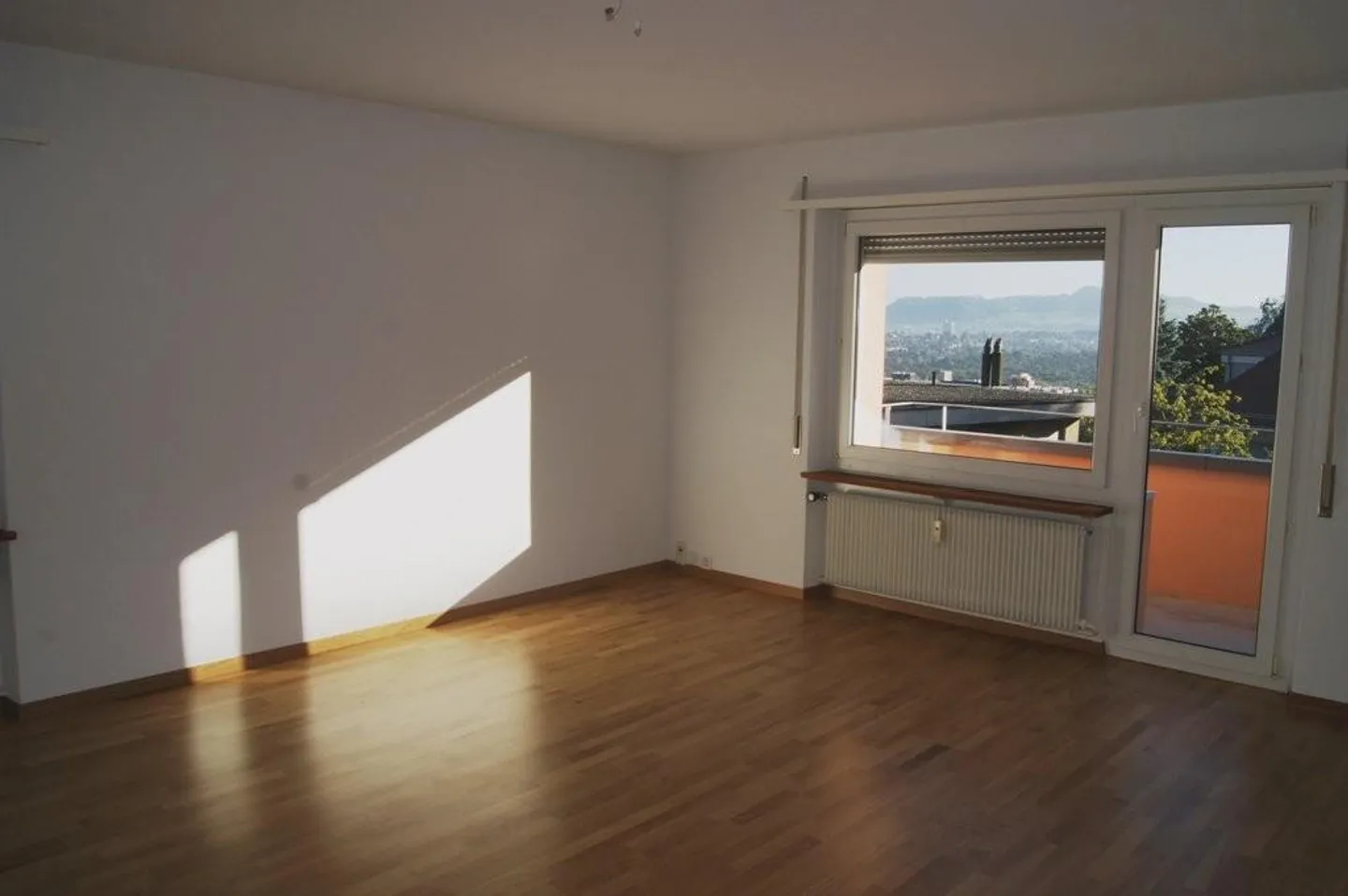 Cozy Living in Spiegel - Photo 3 of 9