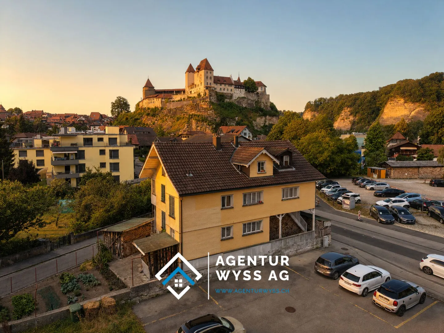 Living with Castle View in Burgdorf - Photo 1 of 16