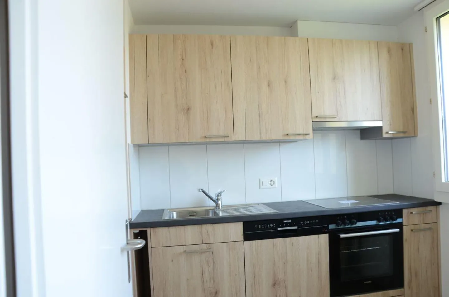 Sunny 2.5-room apartment for rent - Photo 2 of 7