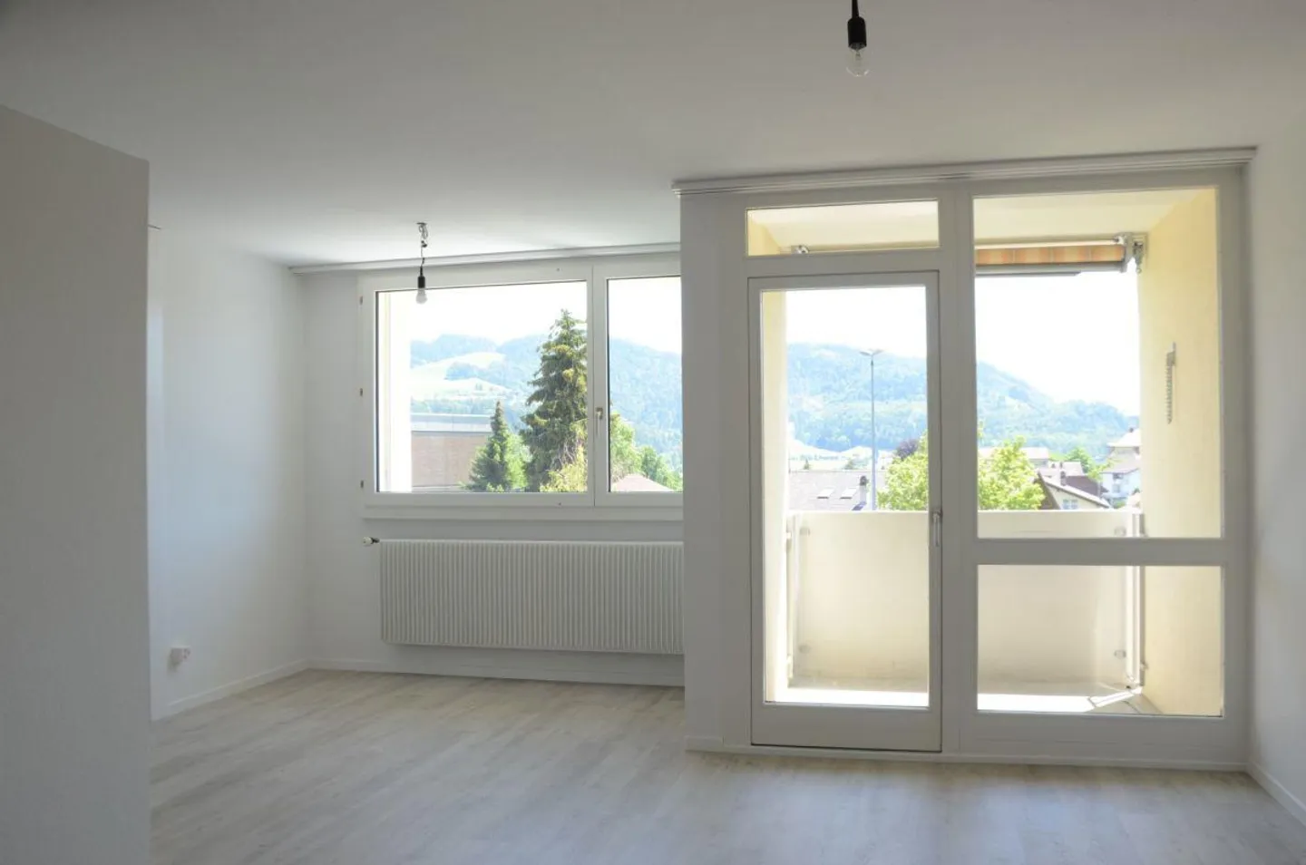 Sunny 2.5-room apartment for rent - Photo 4 of 7