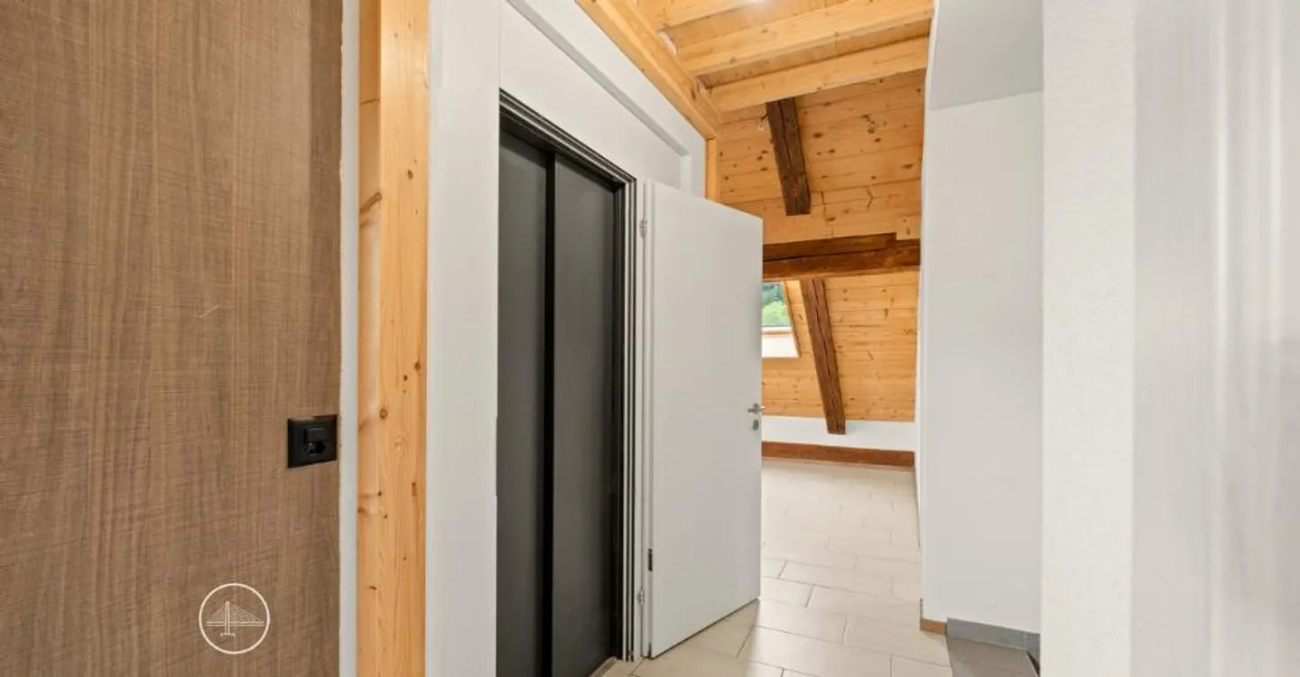Charmante Dachgeschosswohnung mit Aussicht - Foto 9 von 11