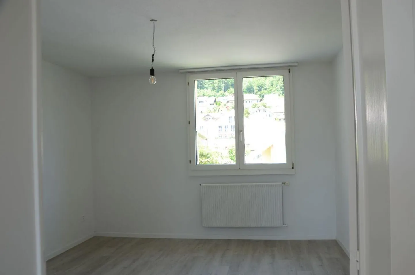 Sunny 2.5-room apartment for rent - Photo 6 of 7