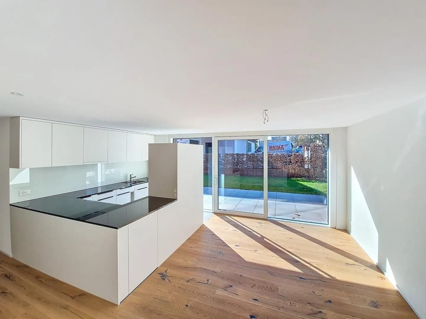 Moderno appartamento di 3,5 stanze al confine della foresta - Foto 2 di 9