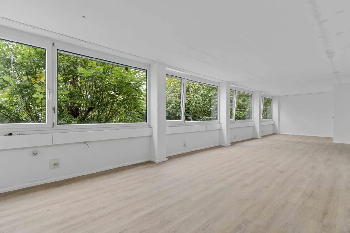 Gewerbeliegenschaft mit Potenzial - Foto 3 von 6