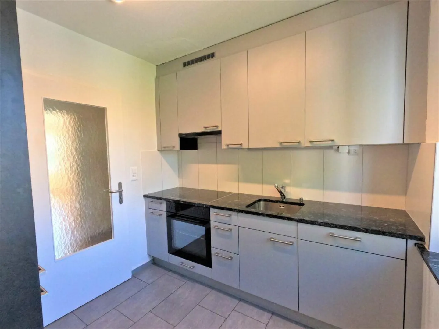 #verliebtinschaffhausen - wundervolle Wohnung mit neuer Küche, neue... - Foto 2 von 12