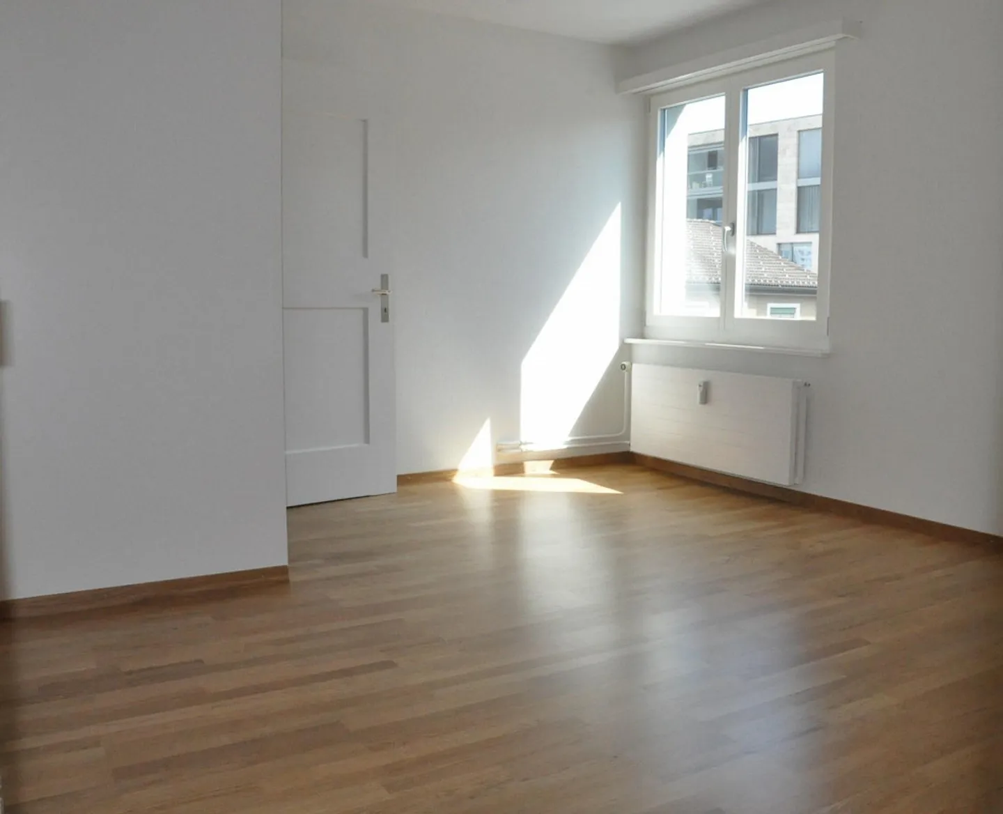 attraktive 4 Zimmer-Dach-Wohnung an zentraler Lage... - Foto 2 von 14