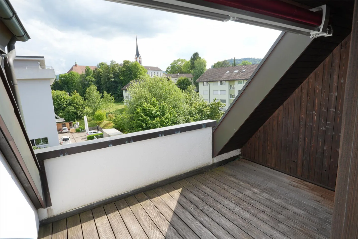 attraktive 4 Zimmer-Dach-Wohnung an zentraler Lage... - Foto 1 von 14