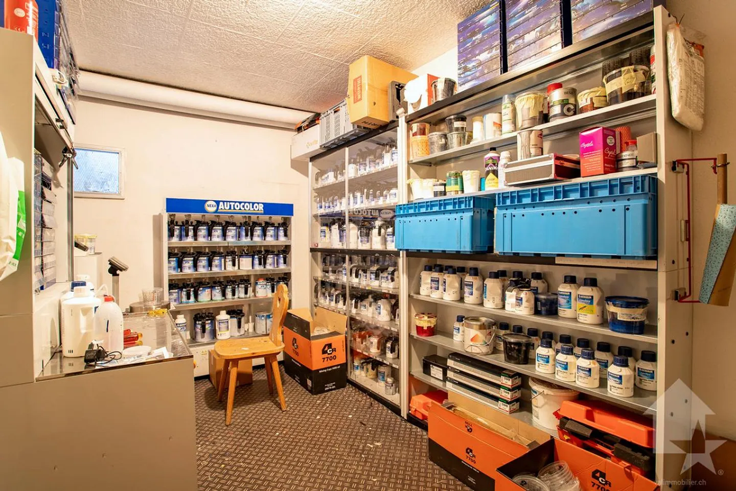 Opportunity: large workshop of 137 m² with second building, 98 m² - Photo 9 of 11