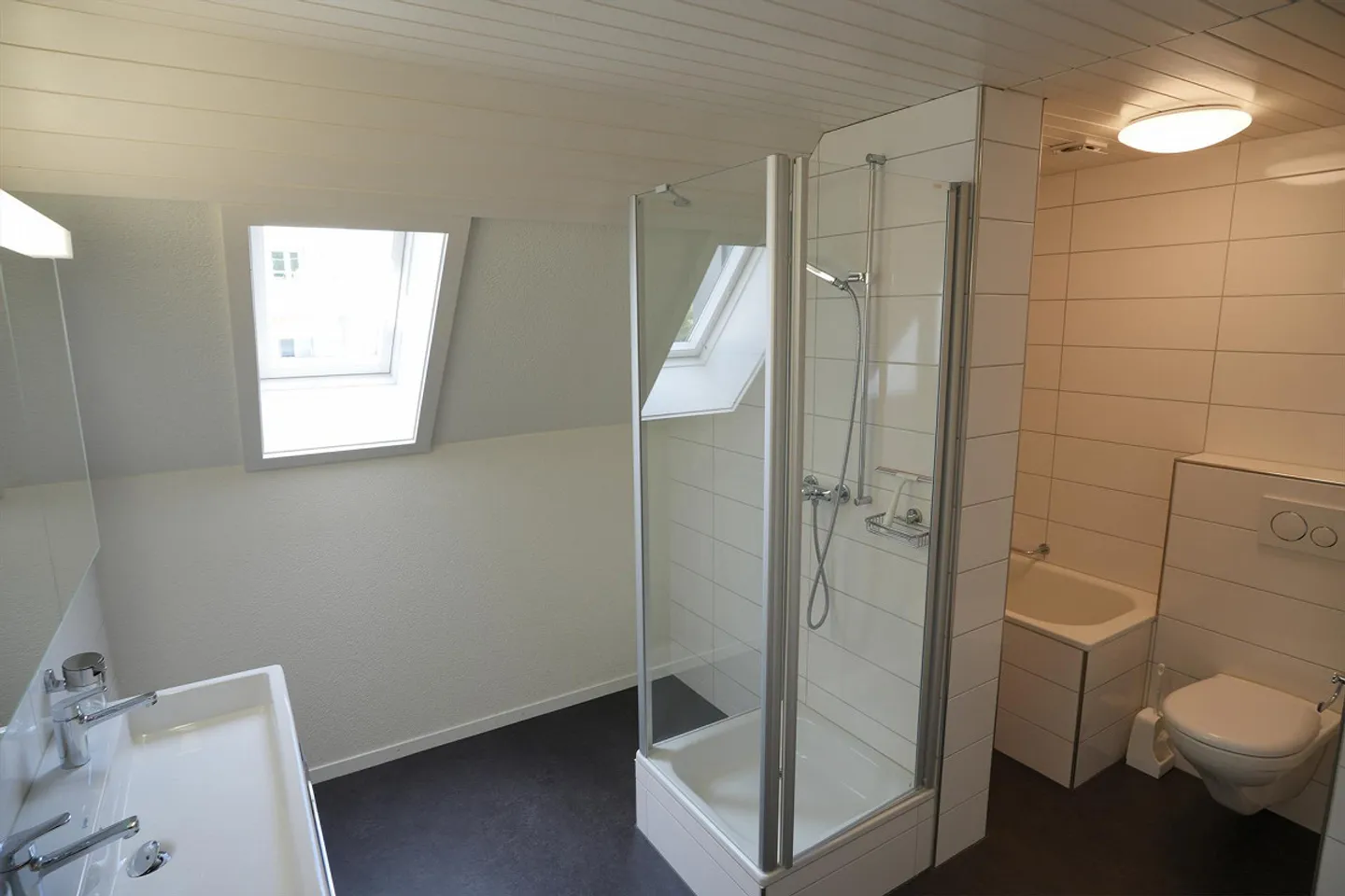 attraktive 4 Zimmer-Dach-Wohnung an zentraler Lage... - Foto 10 von 14