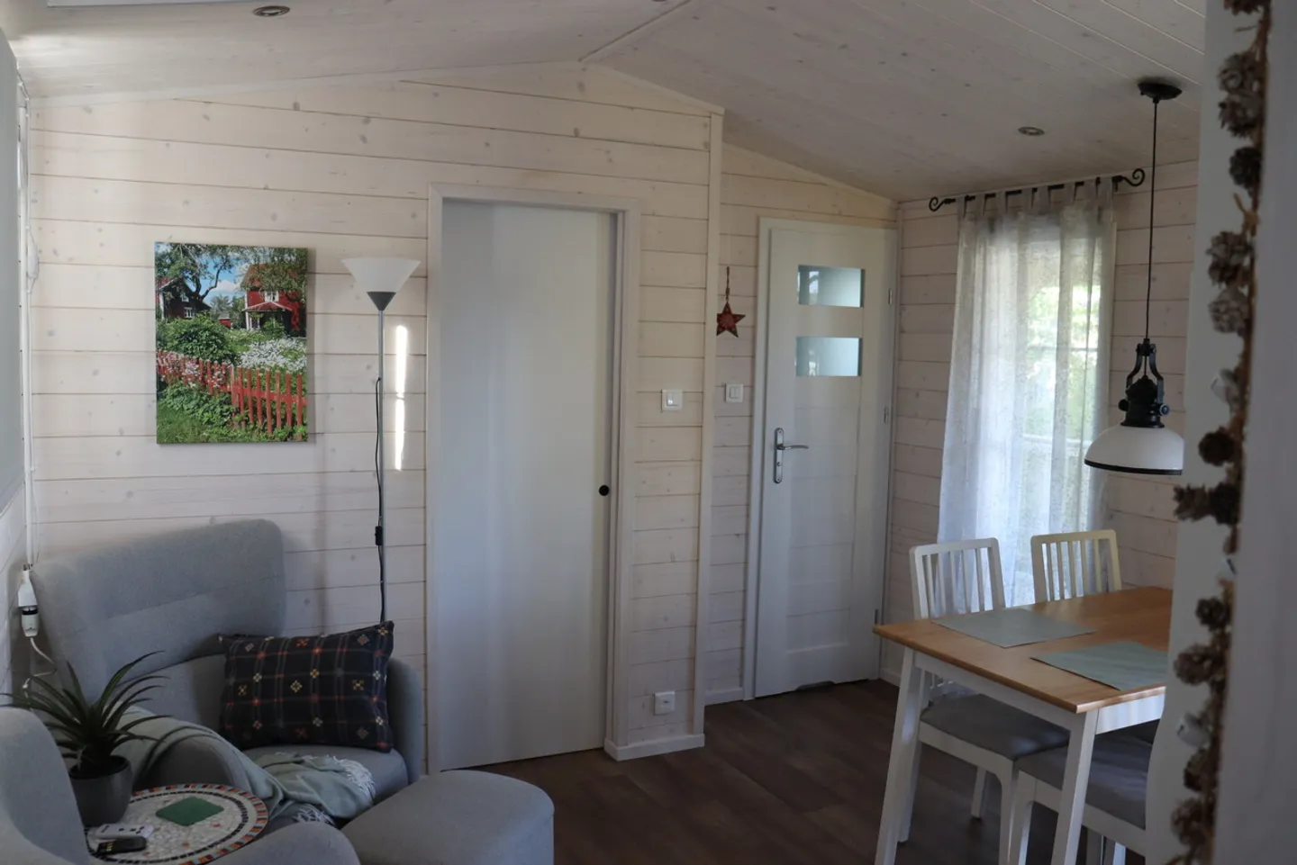 Casa da campeggio 3,5 stanze a Sugiez - nuova e lussuosa - Foto 5 di 10