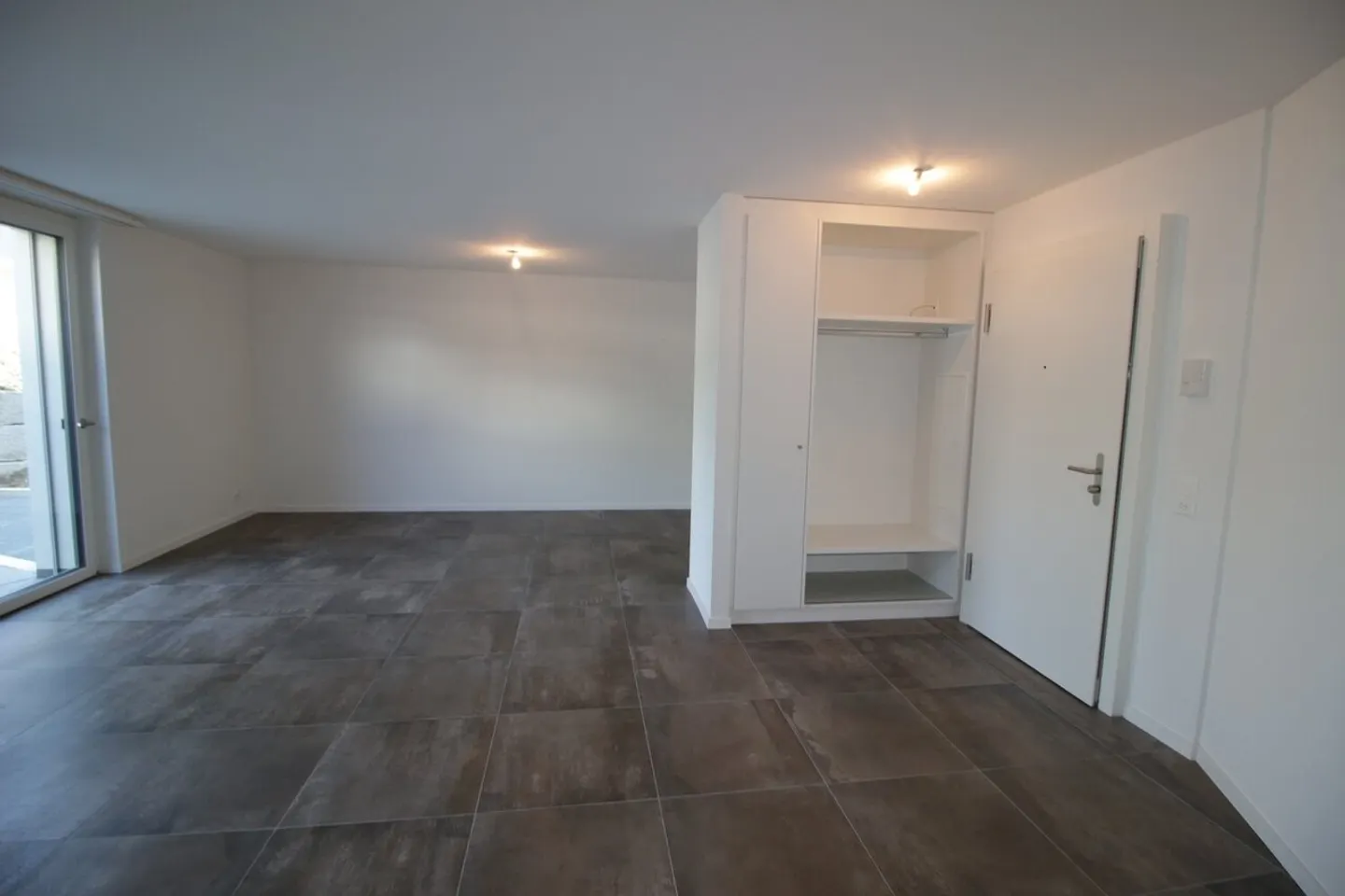 Zeitgemäße Wohnung mit Terrasse - Foto 5 von 12