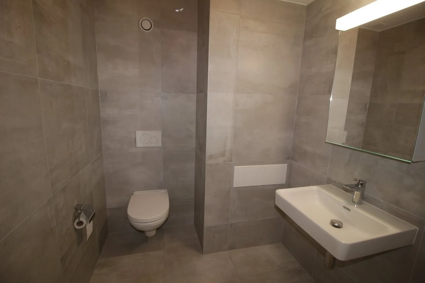 Zeitgemäße Wohnung mit Terrasse - Foto 3 von 12