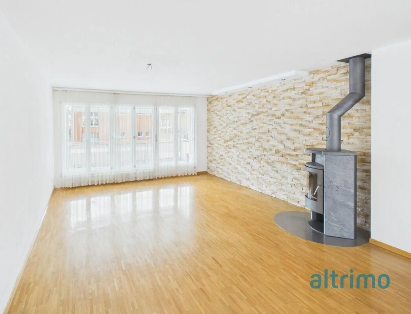 Bright 4.5-room apartment in a quiet residential area - Photo 2 of 13