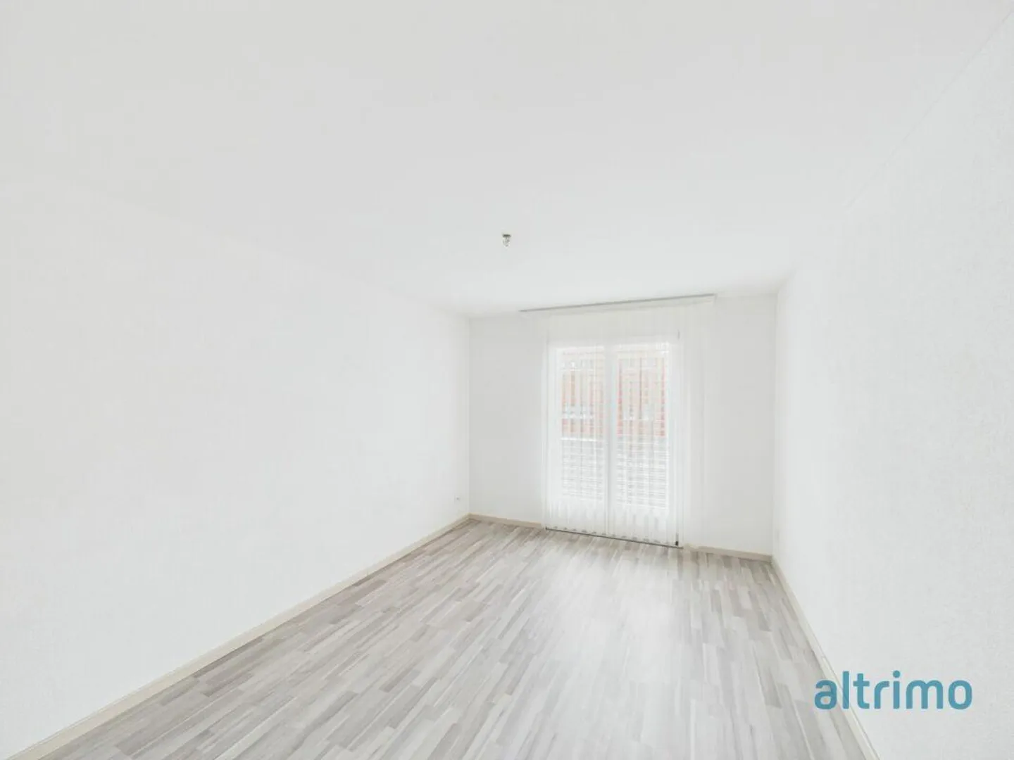Bright 4.5-room apartment in a quiet residential area - Photo 4 of 13