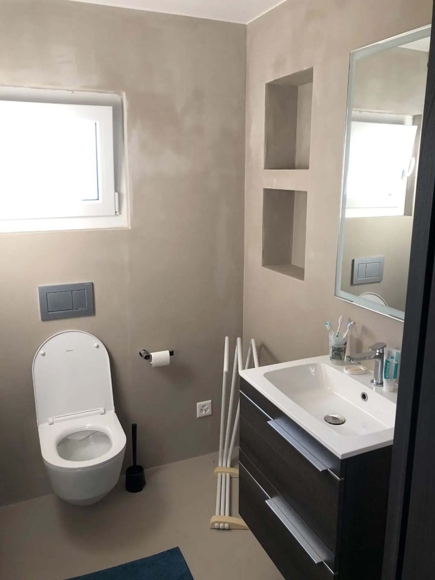 Magnifique appartement de 2,5 pièces au 1er étage. Exécution de haute qualité. - Photo 5 sur 5