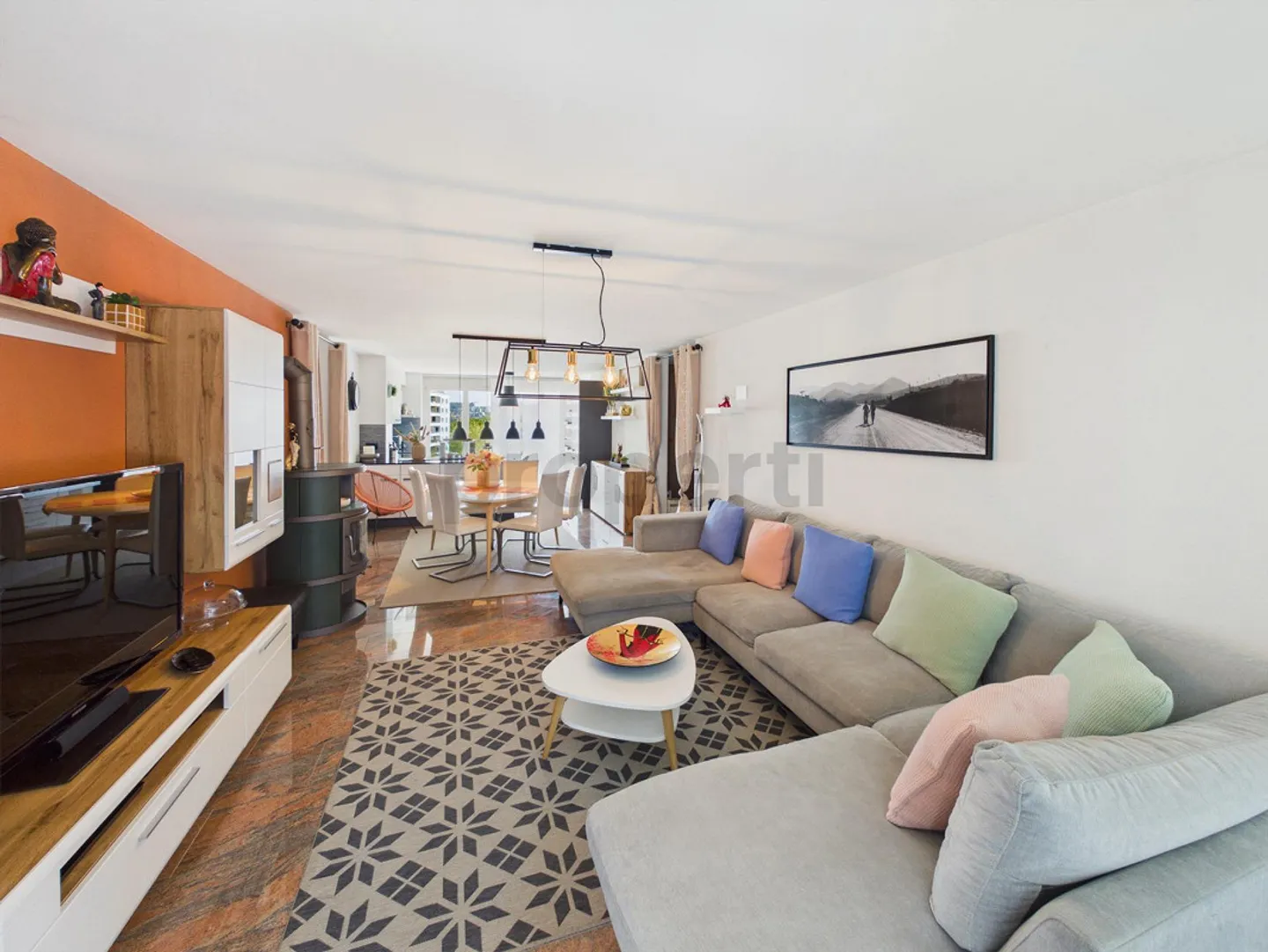 Modern elegance and comfort in the heart of a peaceful setting - Photo 10 of 11