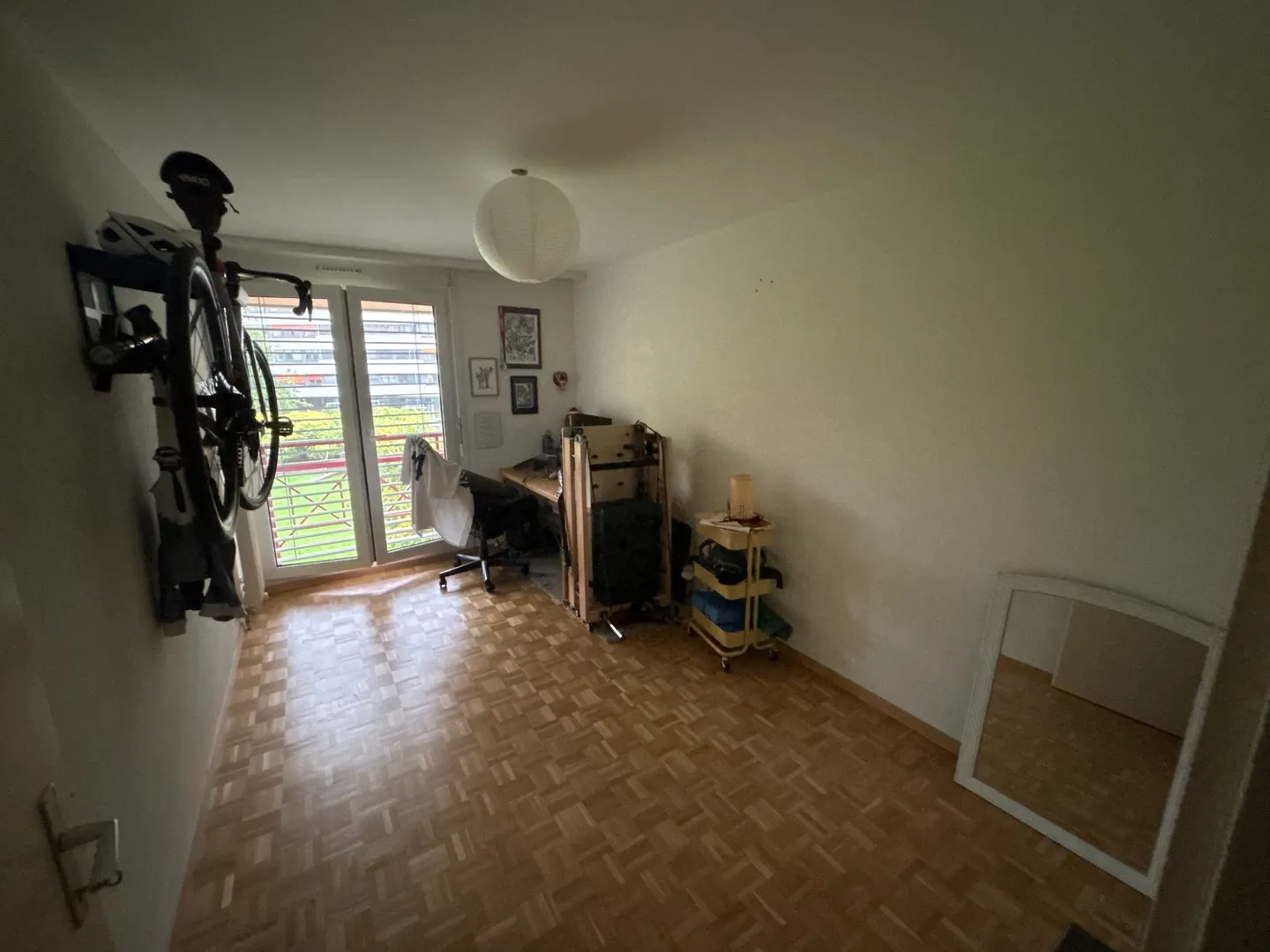 Charming Apartment in Plainpalais - Photo 7 of 8
