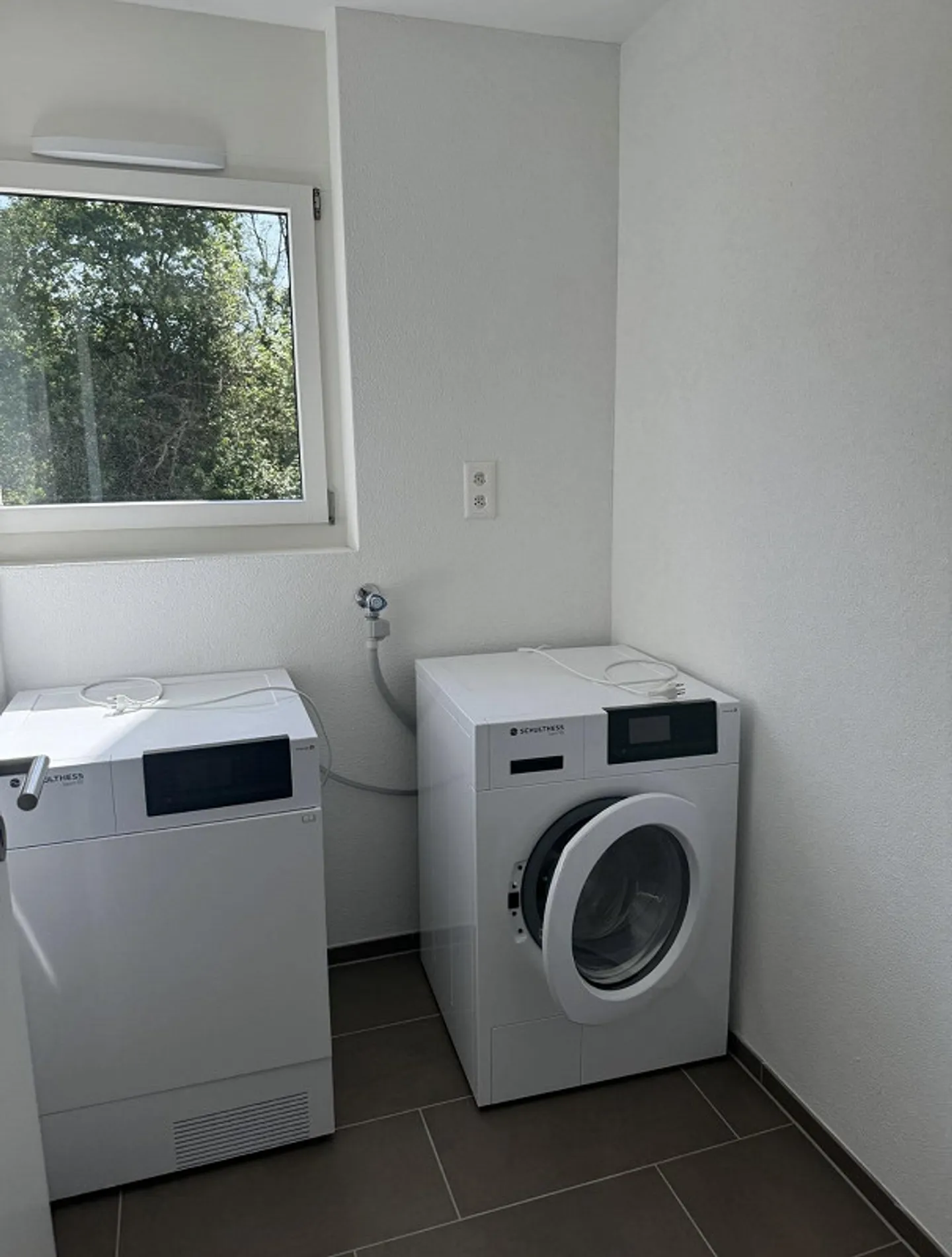 3.5 Room Apartment - Photo 1 of 8