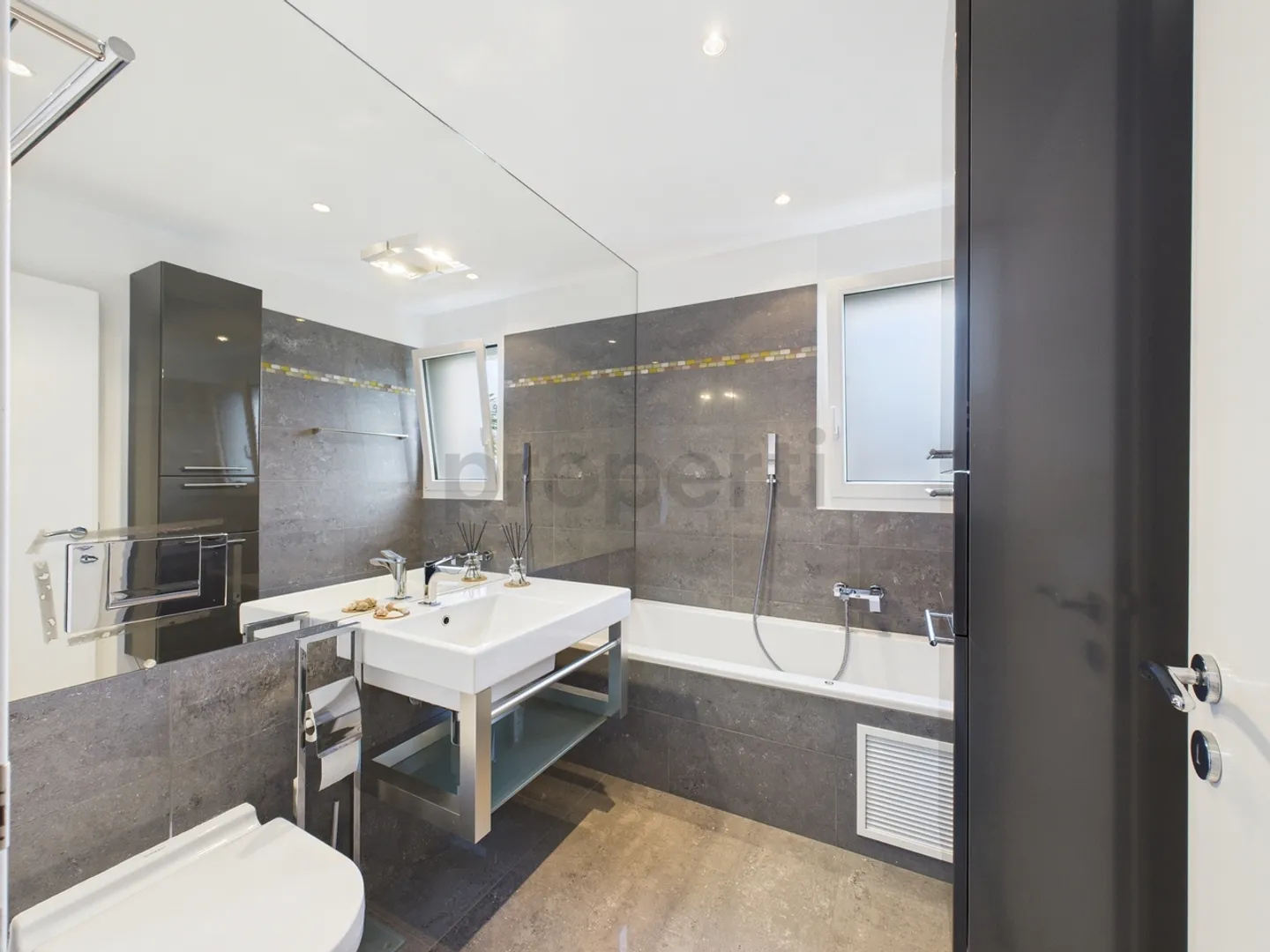 Charming 3.5-room apartment with breathtaking views of Lake Maggiore - Photo 9 of 13