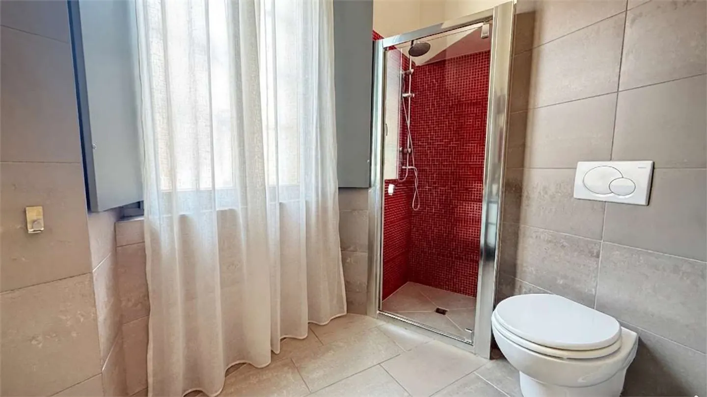 Charmante 2,5-Zimmer-Wohnung mit Garten und Parkplatz - Foto 11 von 14