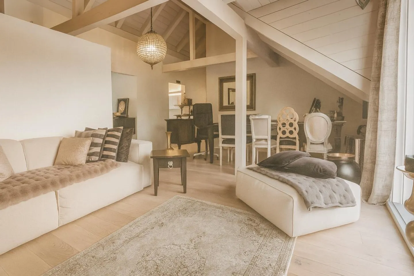 Dachwohnung mit Stil - Foto 4 von 9