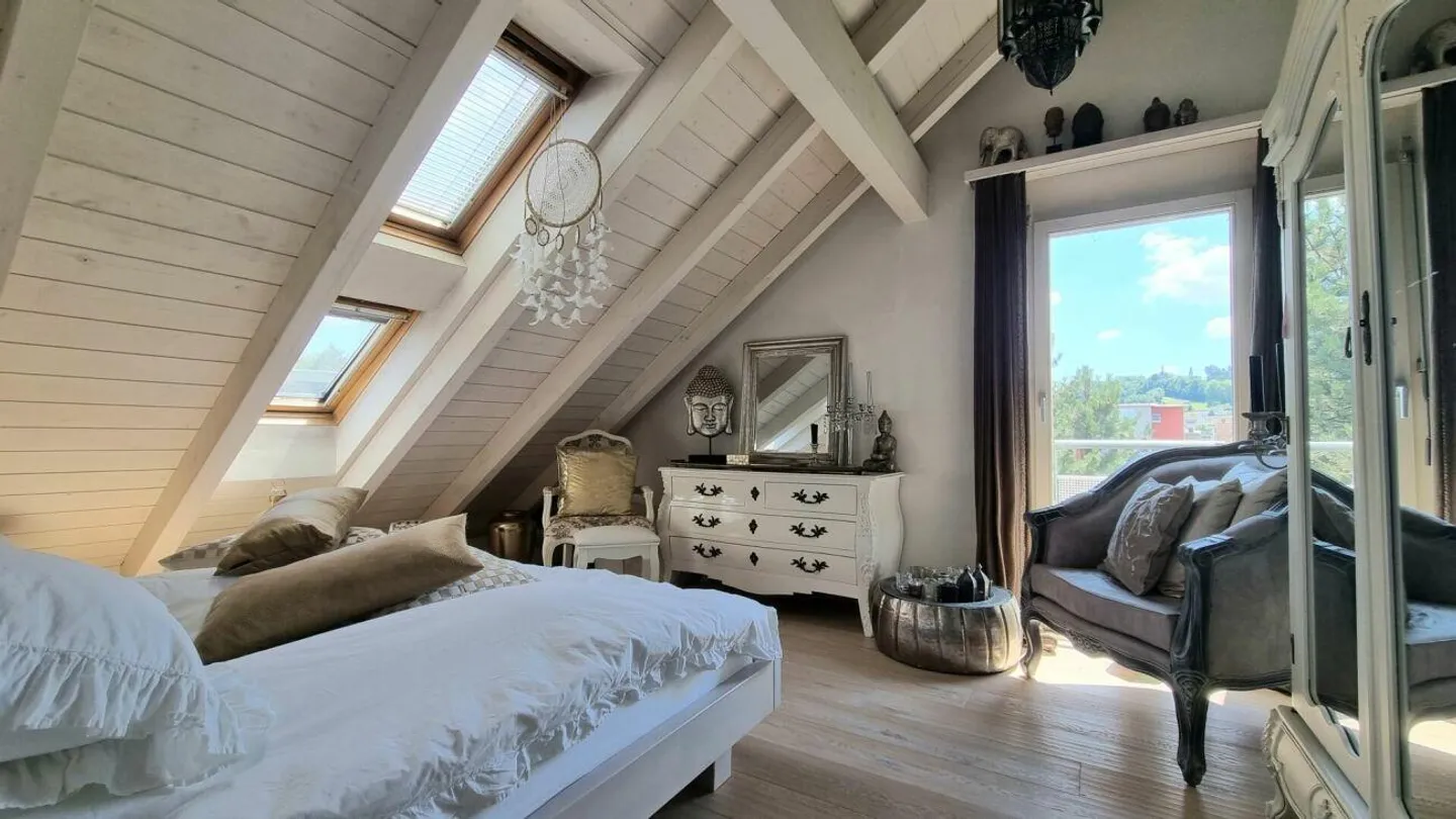 Dachwohnung mit Stil - Foto 5 von 9
