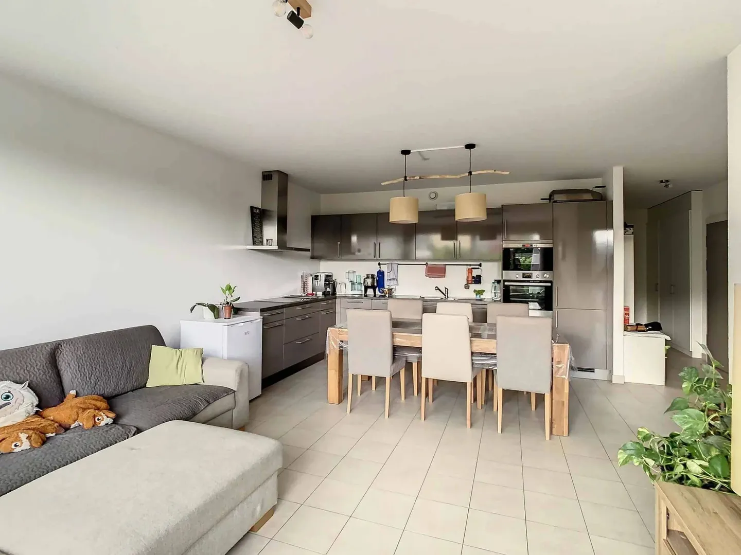 Charming Garden Apartment - Photo 3 of 10
