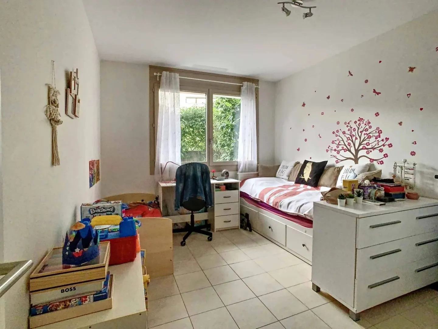 Charming Garden Apartment - Photo 7 of 10