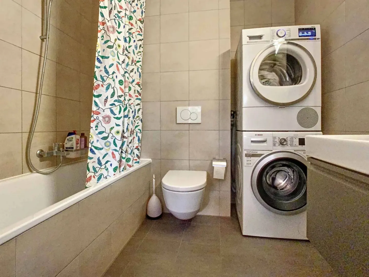Charming Garden Apartment - Photo 9 of 10
