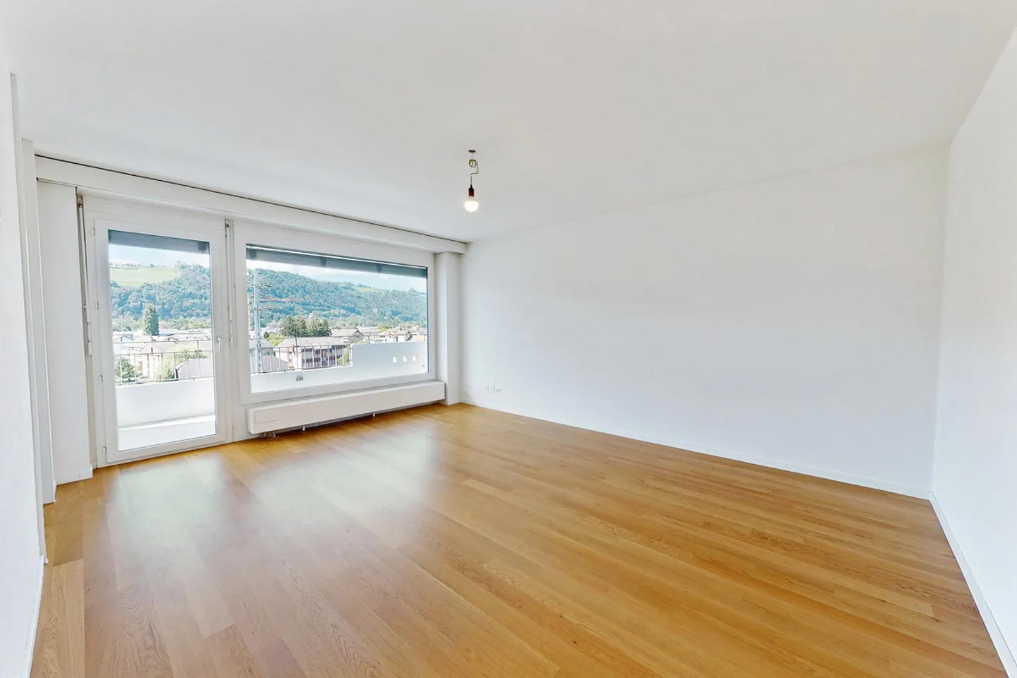 The perfect single apartment! - Photo 3 of 6