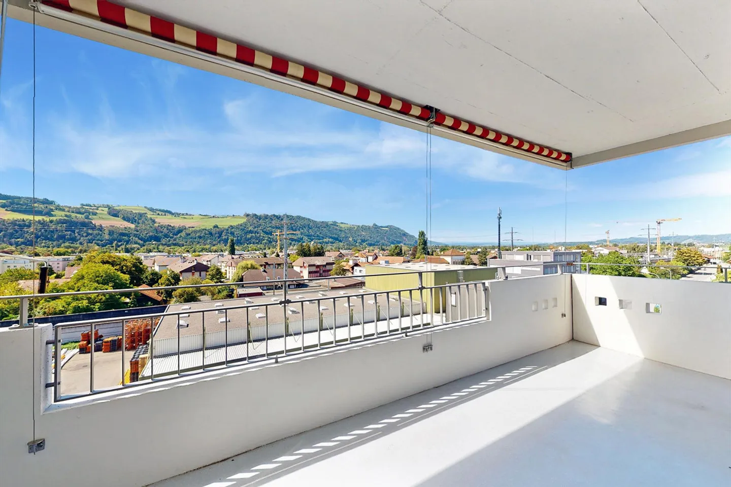 The perfect single apartment! - Photo 6 of 6