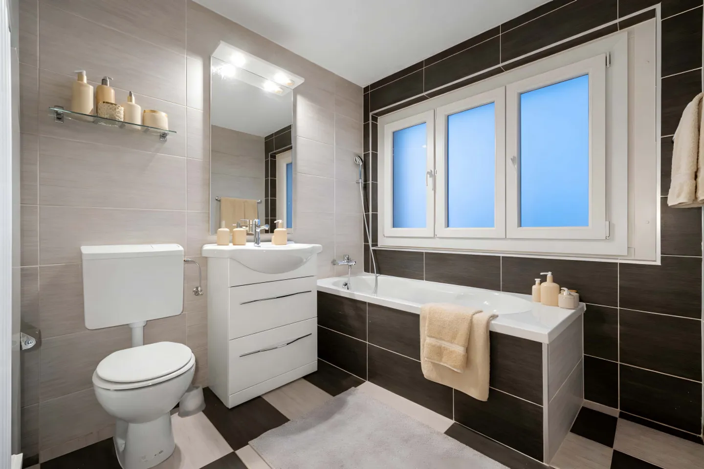 Edificio in PPE - 8 appartamenti di alta qualità - Rendimento totale 138.000 - Foto 9 di 11