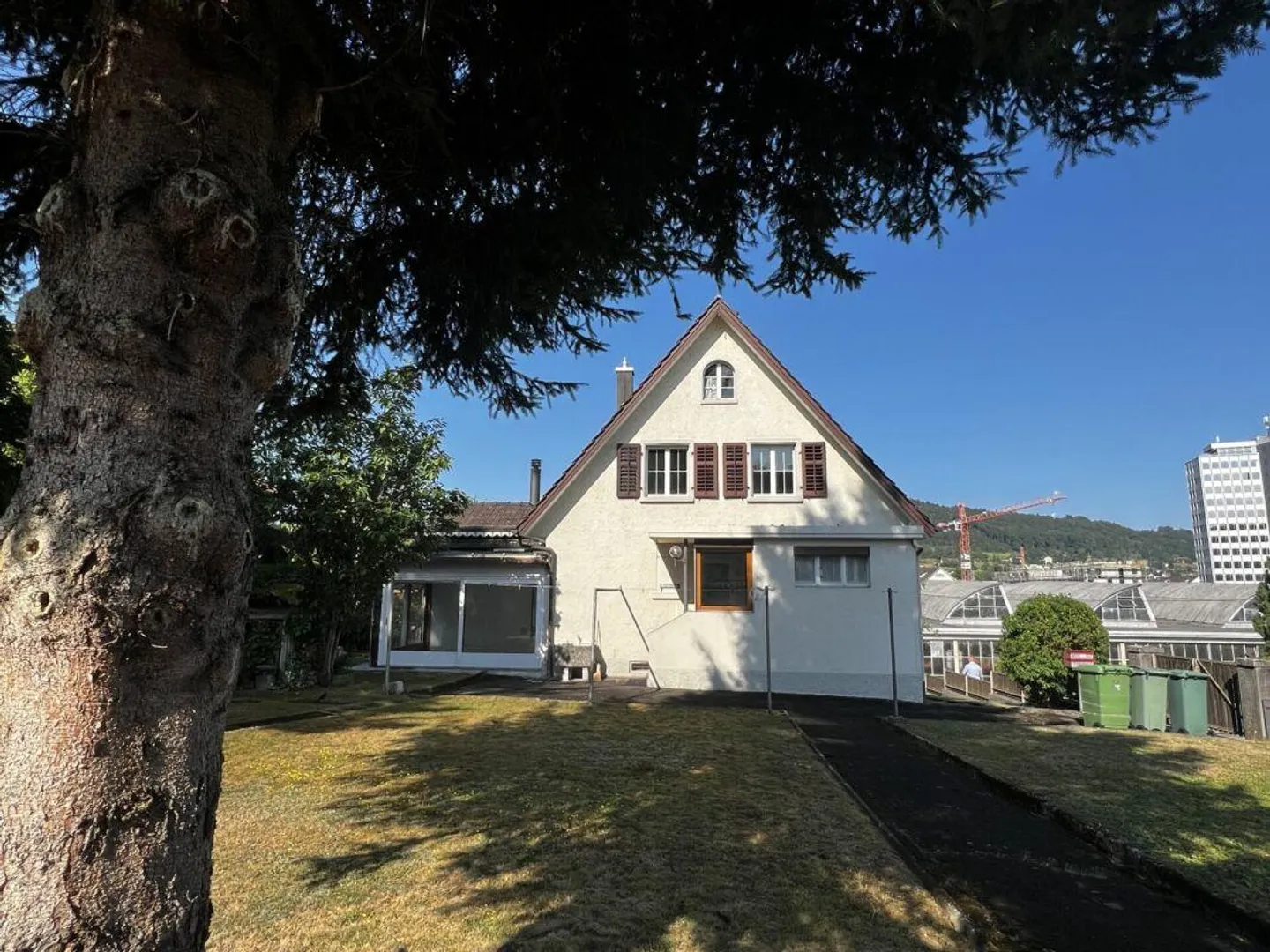 Charmantes Einfamilienhaus mit Garten - Foto 2 von 28